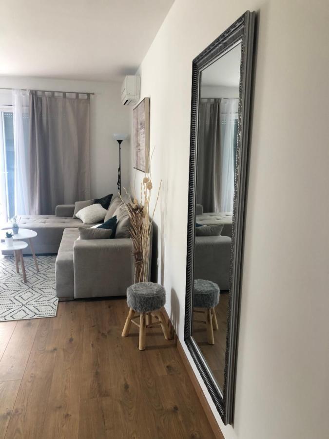 Apartment Flora Makarska Bagian luar foto