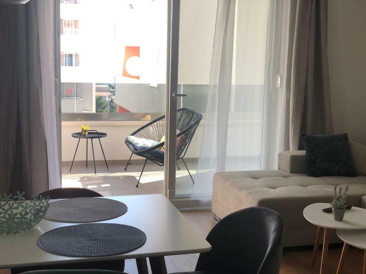 Apartment Flora Makarska Bagian luar foto